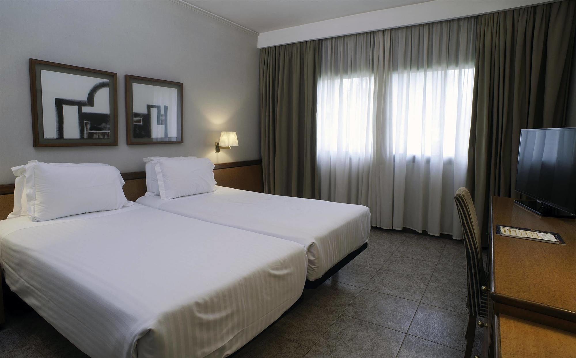Ciudad De Castelldefels Hotel Екстериор снимка